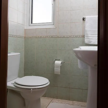Blue Water Village, 2 Bedroom With Pool Villa Paralimni
